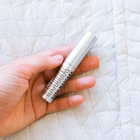 🎉 Host Pick 🎉 4mL Kush Mascara by Milk - Picture 4 of 4